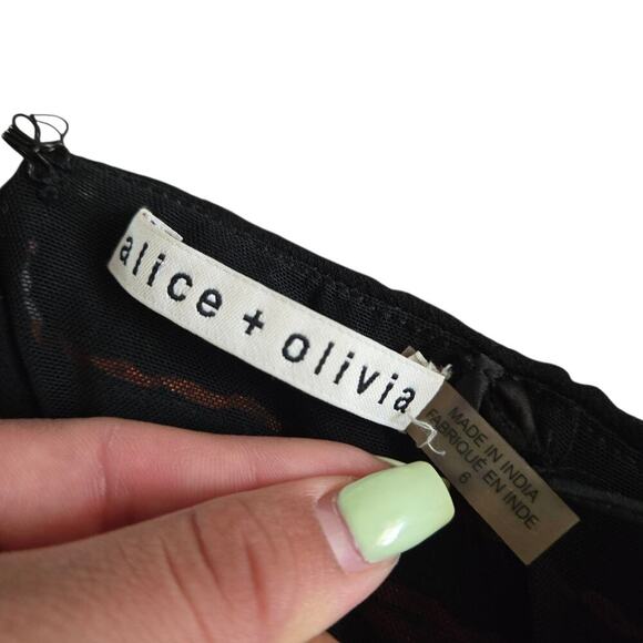 Alice + Olivia Loralee Embroidered Cutout Dress Size: 6 - Picture 4 of 7